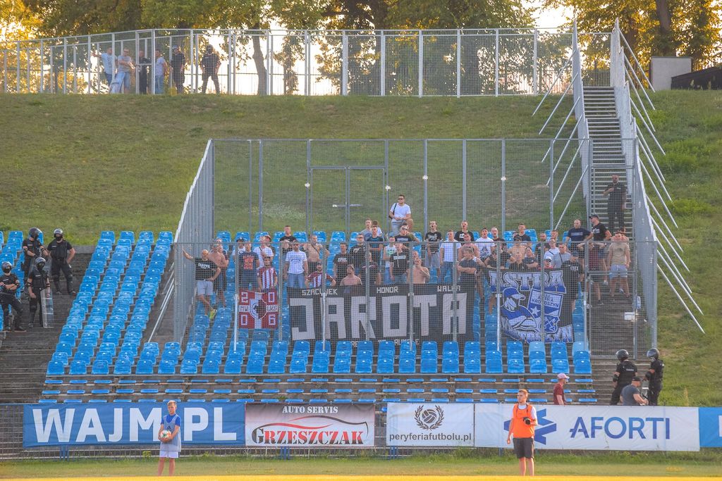 Mieszko Gniezno v Jarota Jarocin (picture of the away end), fifth tier, 3-1, August 2019
