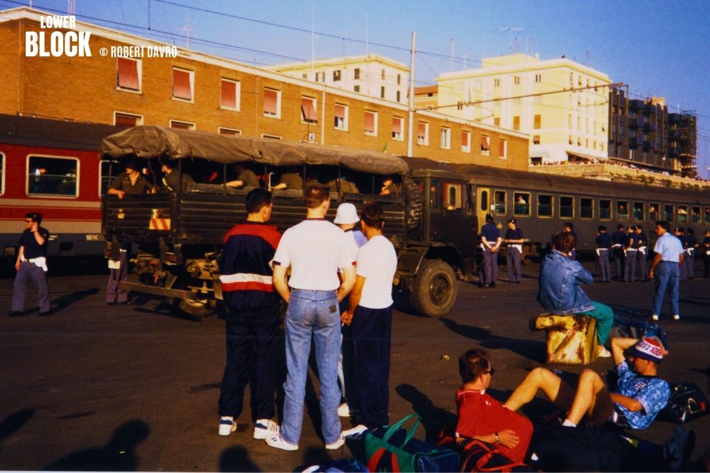 England Fans Italia 90 © Robert Davro