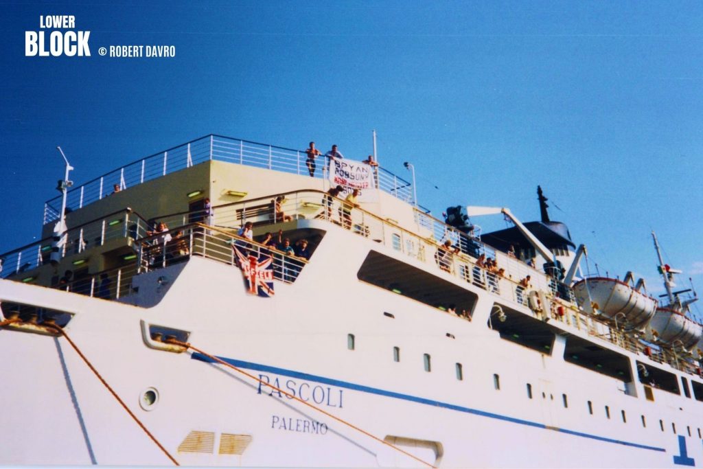 England Fans Italia 90 © Robert Davro