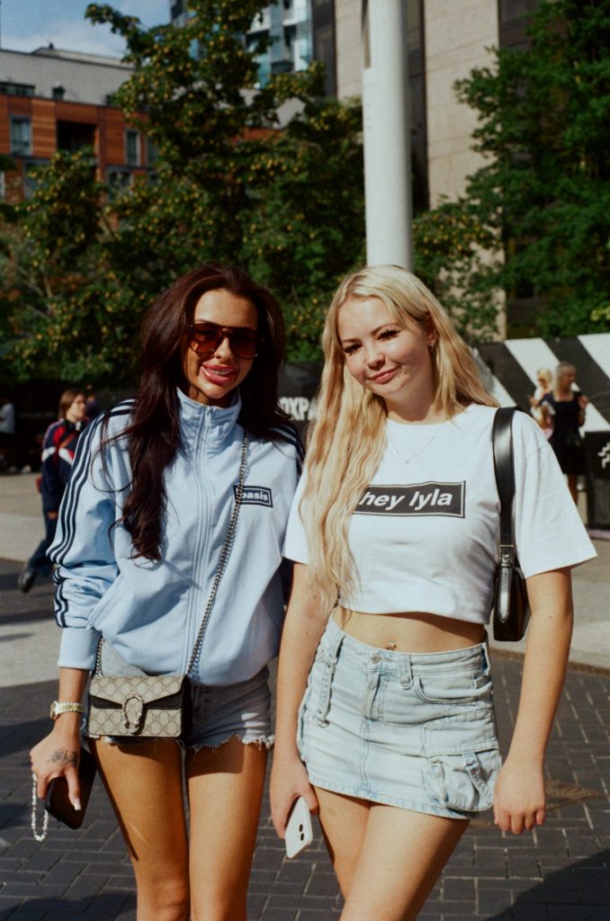 Oasis fans, Wembley Stadium