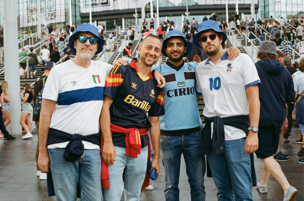 Oasis fans, Wembley Stadium