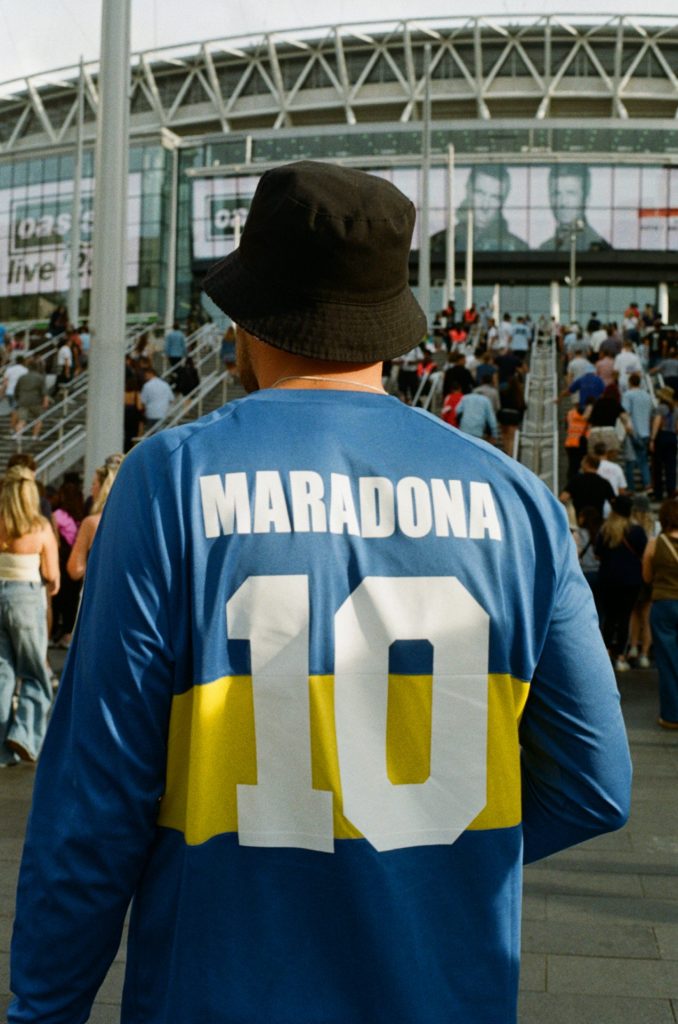 Oasis fans, Wembley Stadium