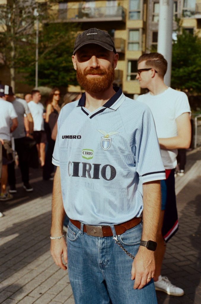 Oasis fans, Wembley Stadium