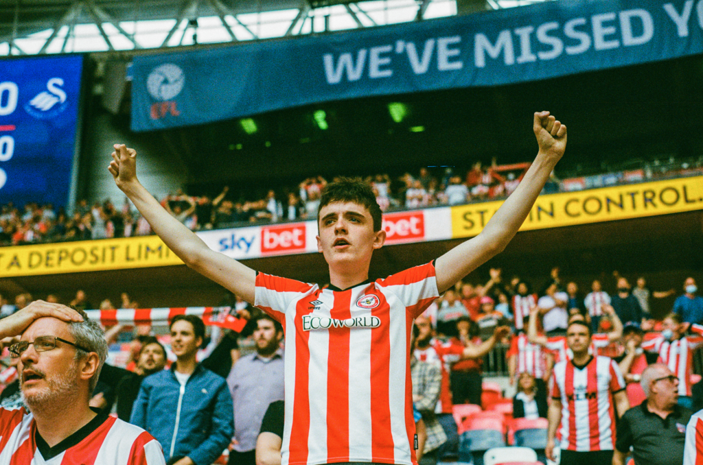 Wembley Final Brentford © Adam Rosenbaum