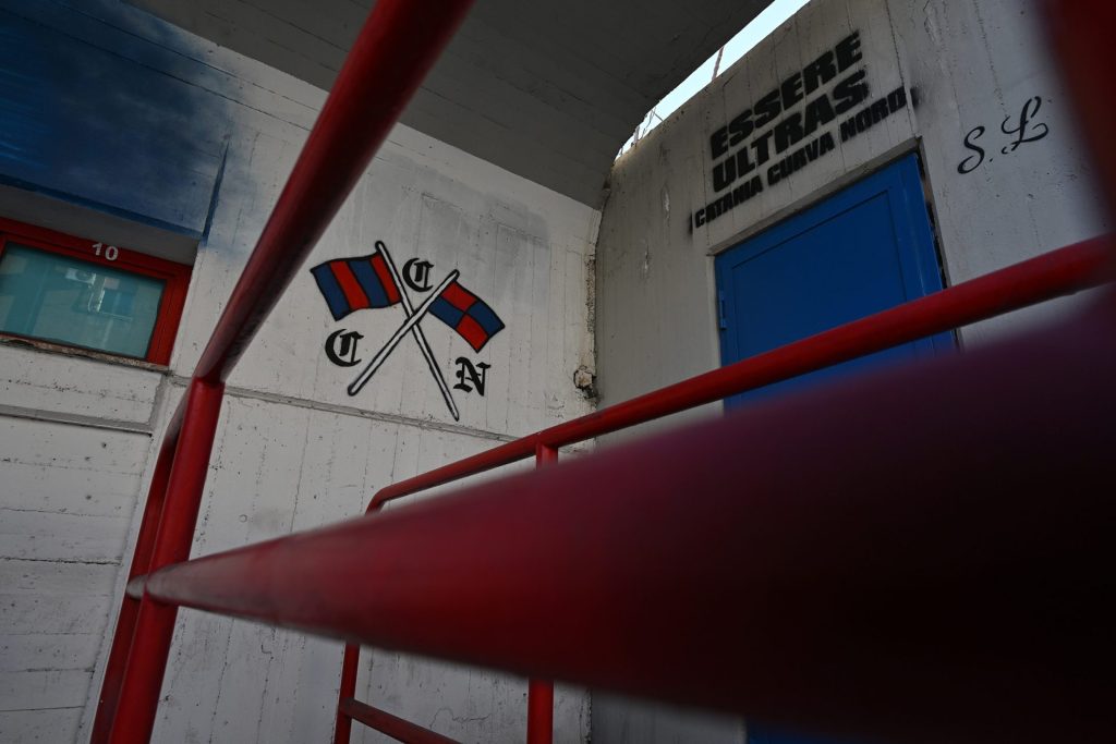 Burnley to Catania, Clive Lawrence Lower Block x 2Lab