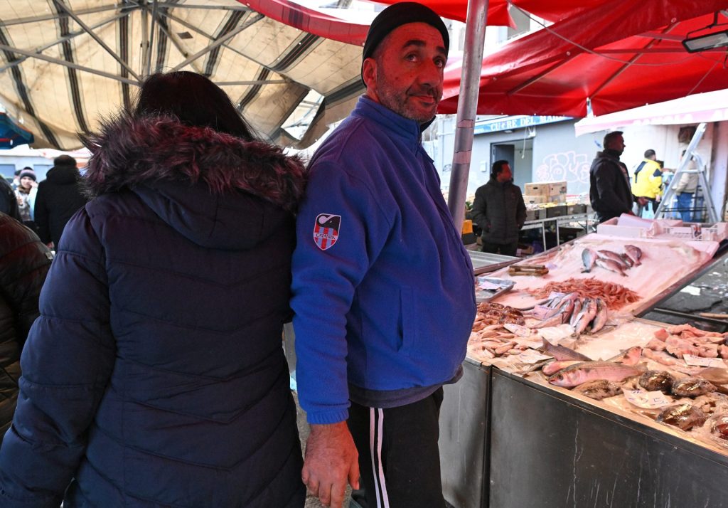 Burnley to Catania, Clive Lawrence Lower Block x 2Lab