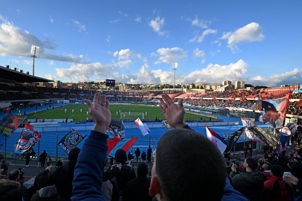 Burnley to Catania, Clive Lawrence Lower Block x 2Lab