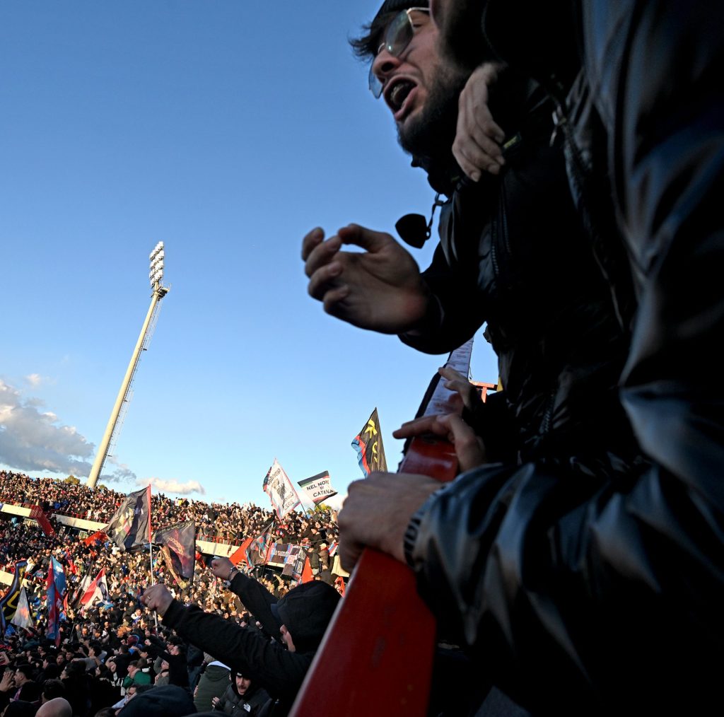 Burnley to Catania, Clive Lawrence Lower Block x 2Lab