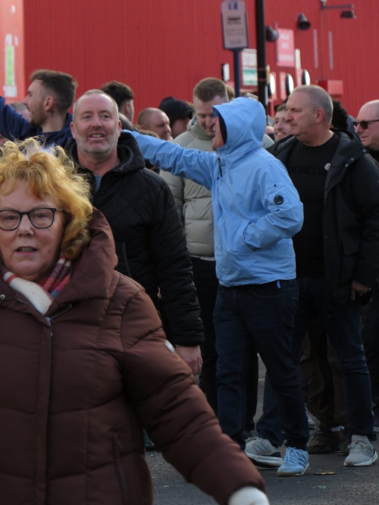 Sheffield Wednesday fans, Hillsborough Stadium © Proper Skint