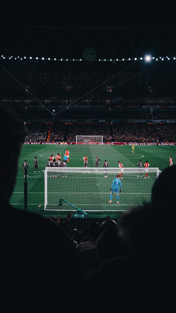 Declan Rice sets up for free kick against Real Madrid, The Emirates